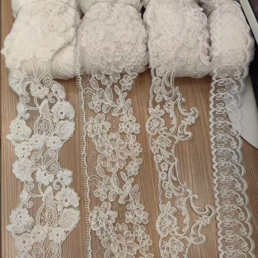 Customizable Fashionable And Exquisite Mesh Polyester Embroidered Lace For Women S Clothing